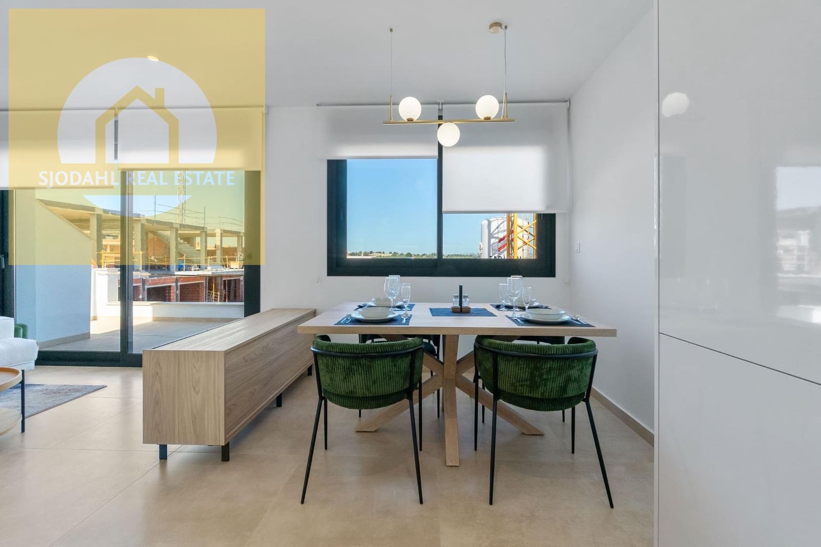 2 sovrum Bungalow till salu i Torrevieja med pool garage - 289 900 € (Ref: 9646065)