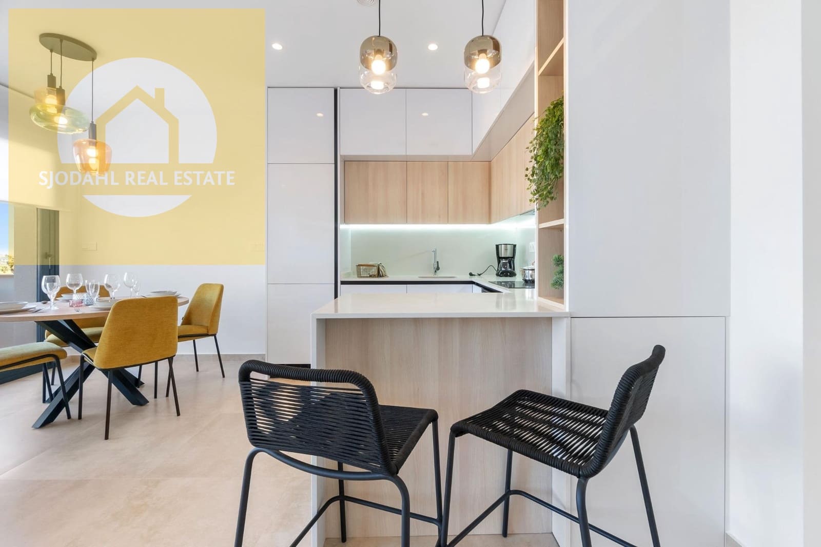 2 sovrum Bungalow till salu i Torrevieja med pool garage - 289 900 € (Ref: 9646065)