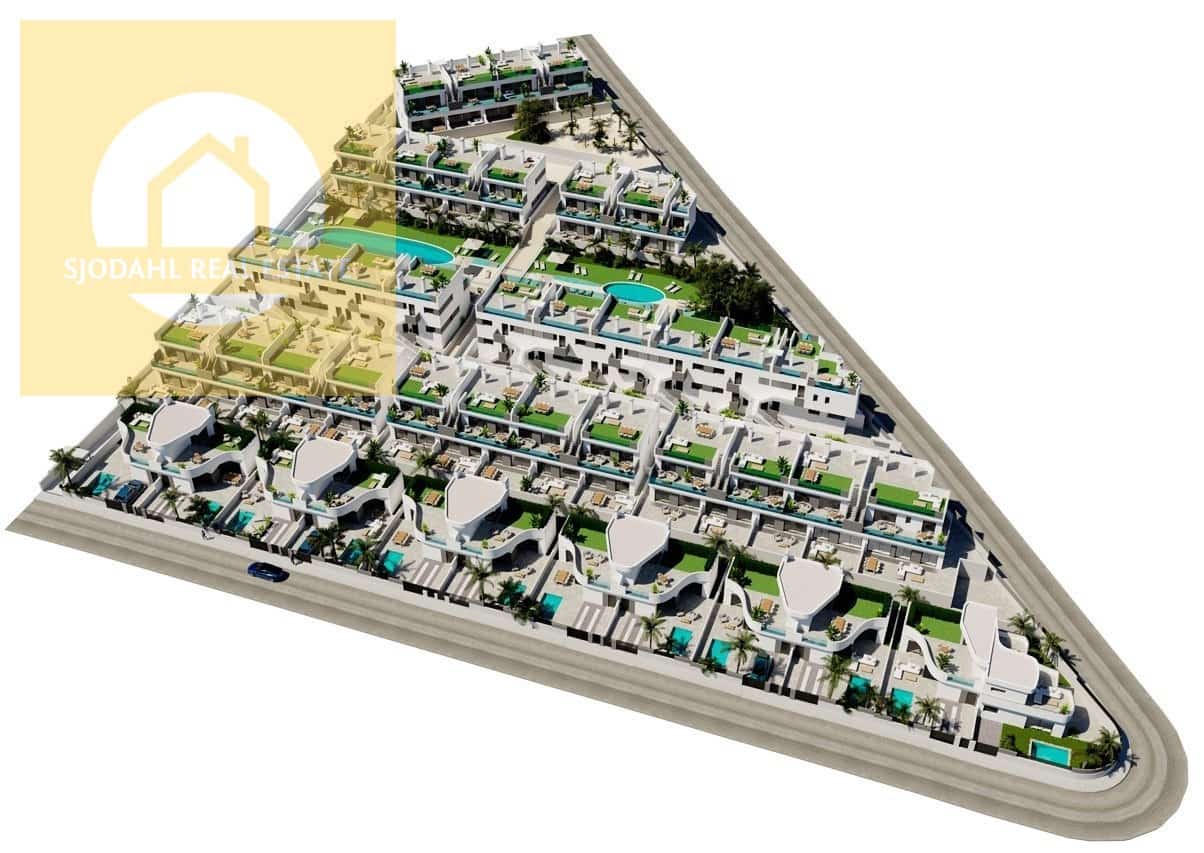 2 sovrum Bungalow till salu i Torrevieja med pool garage - 305 000 € (Ref: 9649884)