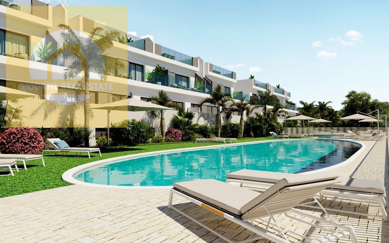 2 sovrum Bungalow till salu i Torrevieja med pool garage - 305 000 € (Ref: 9649884)