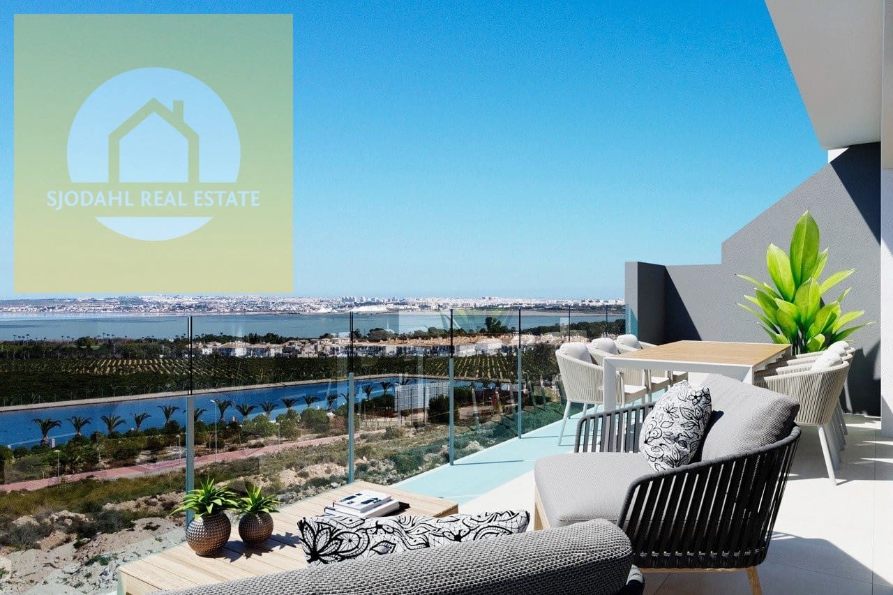 2 sovrum Bungalow till salu i Torrevieja med pool garage - 305 000 € (Ref: 9649884)