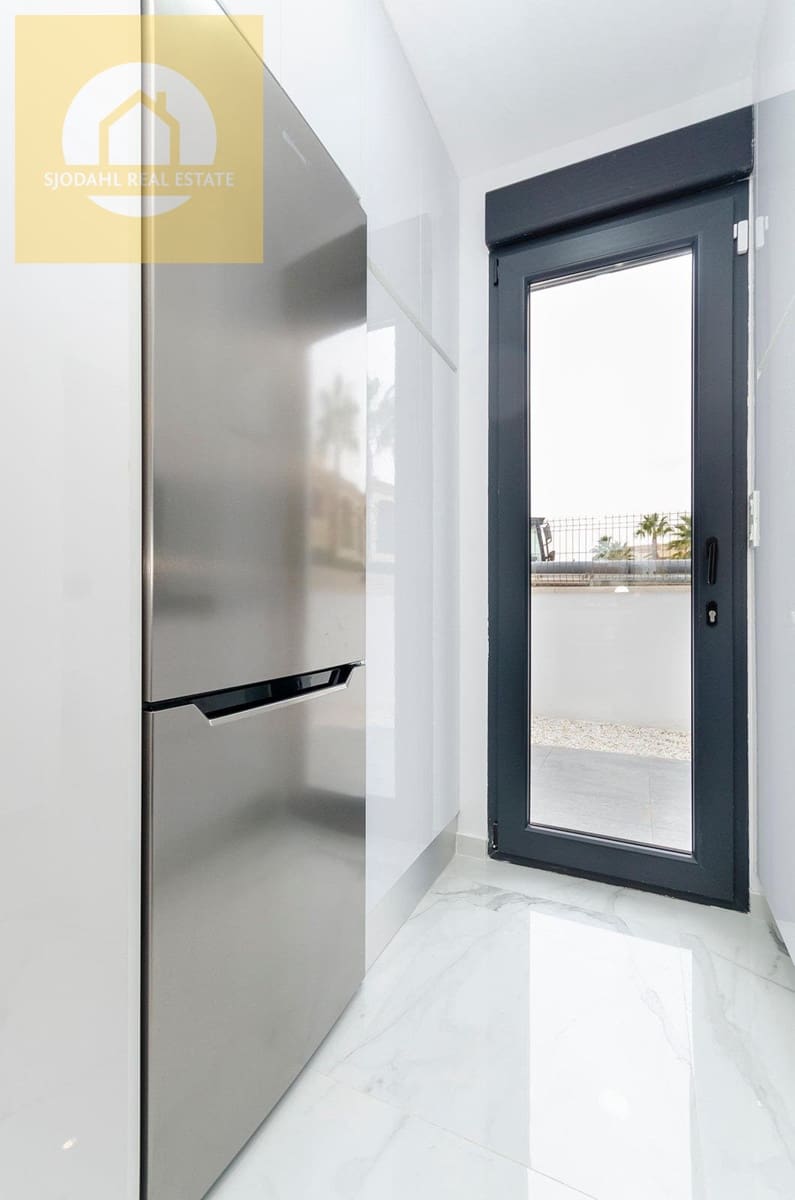 3 bedroom Villa for sale in Torrevieja with pool garage - € 385,000 (Ref: 9649885)