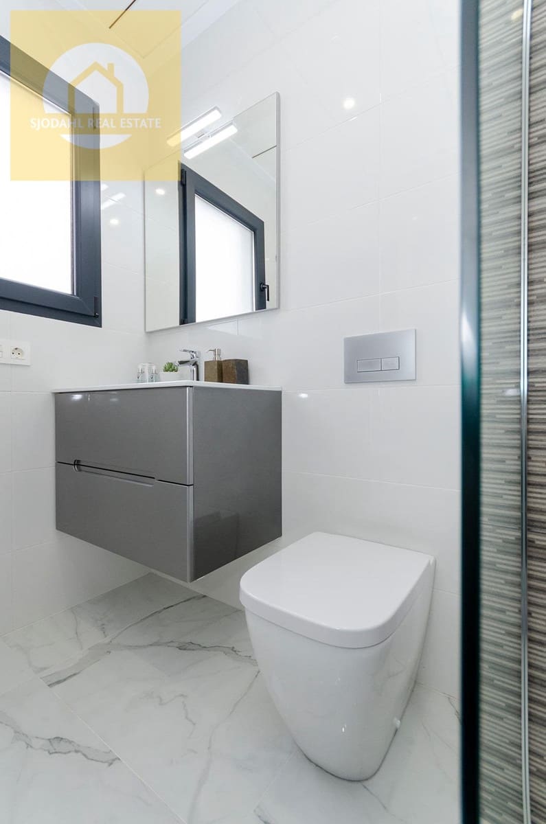 3 bedroom Villa for sale in Torrevieja with pool garage - € 385,000 (Ref: 9649885)