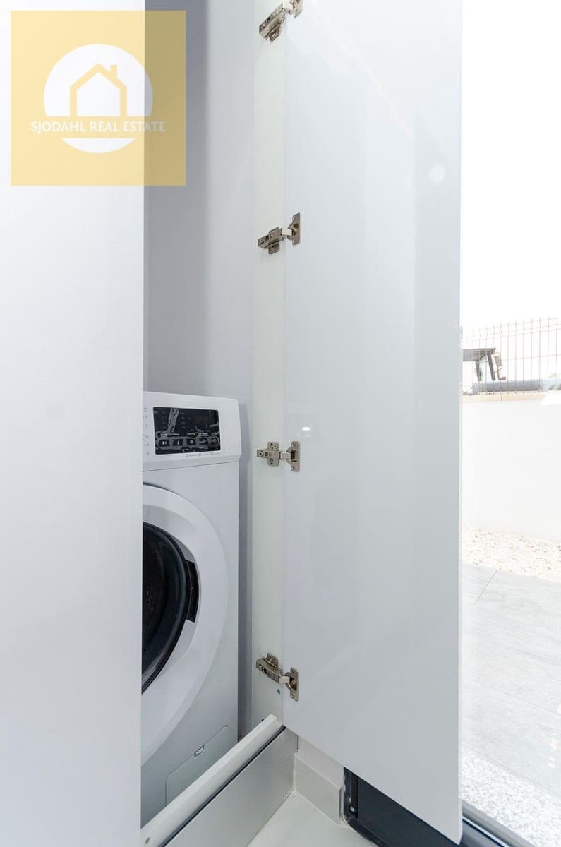 3 bedroom Villa for sale in Torrevieja with pool garage - € 385,000 (Ref: 9649885)