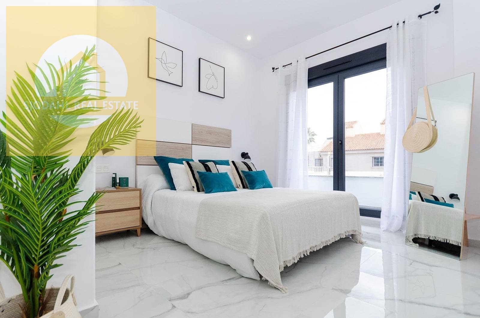 3 bedroom Villa for sale in Torrevieja with pool garage - € 385,000 (Ref: 9649885)