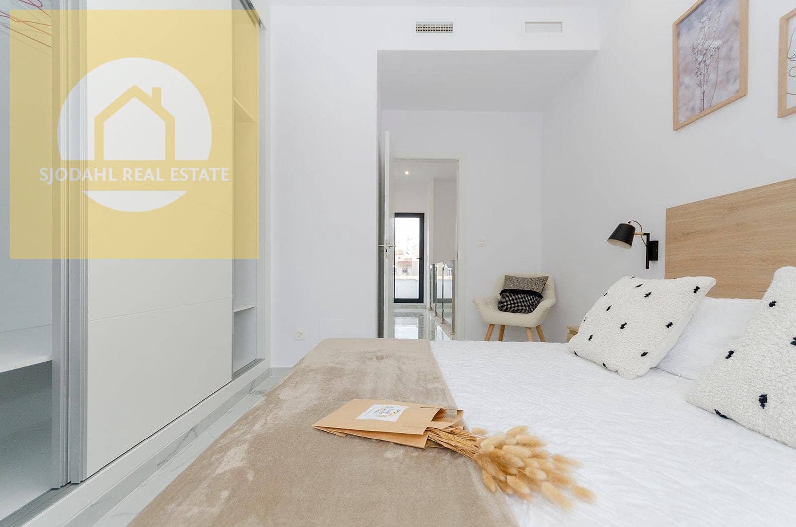 3 bedroom Villa for sale in Torrevieja with pool garage - € 385,000 (Ref: 9649885)