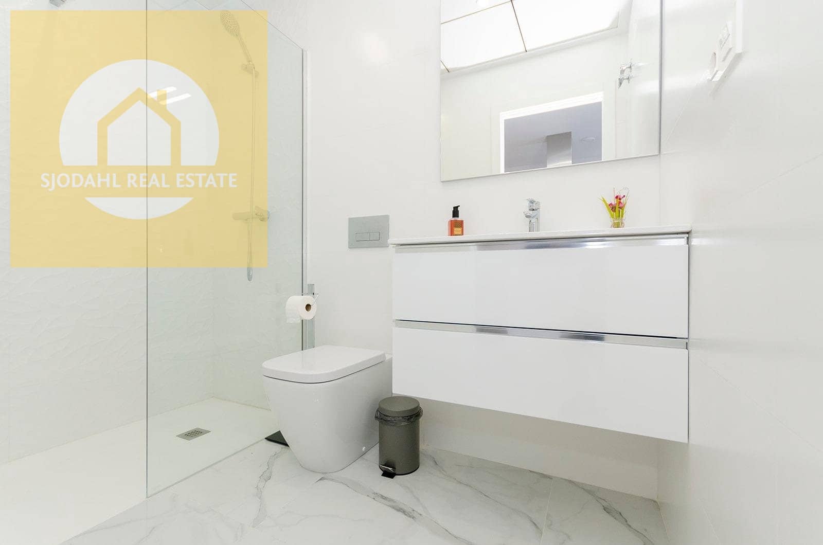 3 bedroom Villa for sale in Torrevieja with pool garage - € 385,000 (Ref: 9649885)