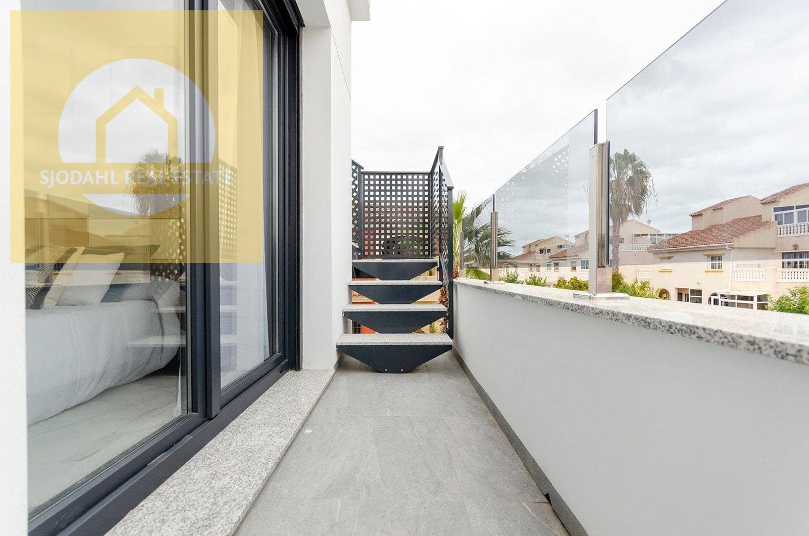 3 bedroom Villa for sale in Torrevieja with pool garage - € 385,000 (Ref: 9649885)