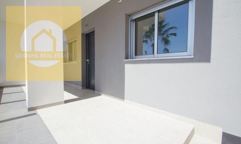 2 makuuhuone Huoneisto myytävänä paikassa Orihuela Costa mukana uima-altaan 
autotalli - 255 000 € (Ref: 9656369)