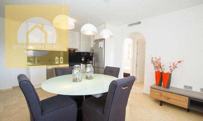 2 makuuhuone Huoneisto myytävänä paikassa Orihuela Costa mukana uima-altaan 
autotalli - 255 000 € (Ref: 9656369)