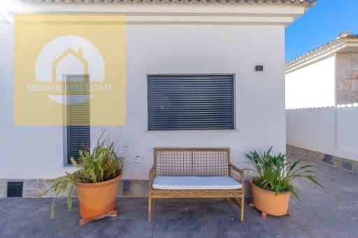 3 bedroom Villa for sale in Torrevieja with pool garage - € 499,000 (Ref: 9674776)