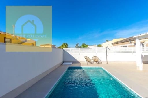 3 bedroom Villa for sale in Torrevieja with pool garage - € 499,000 (Ref: 9674776)