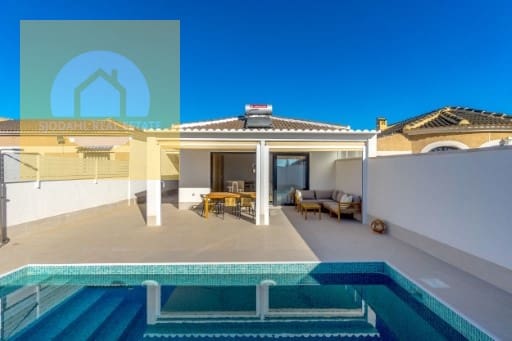 3 quarto Moradia para venda em El Chaparral, Torrevieja com piscina garagem - 499 000 € (Ref: 9674776)