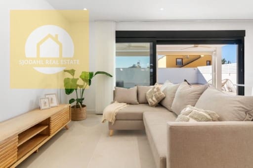 3 quarto Moradia para venda em El Chaparral, Torrevieja com piscina garagem - 499 000 € (Ref: 9674776)