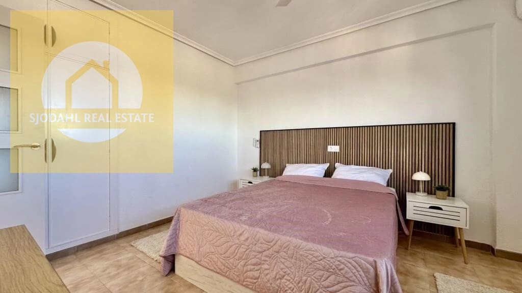 2 soveværelse Penthouse til salg i Punta Prima med swimmingpool garage - € 247.000 (Ref: 9674777)