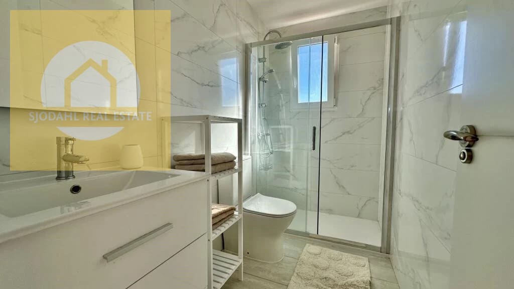 2 soveværelse Penthouse til salg i Punta Prima med swimmingpool garage - € 247.000 (Ref: 9674777)