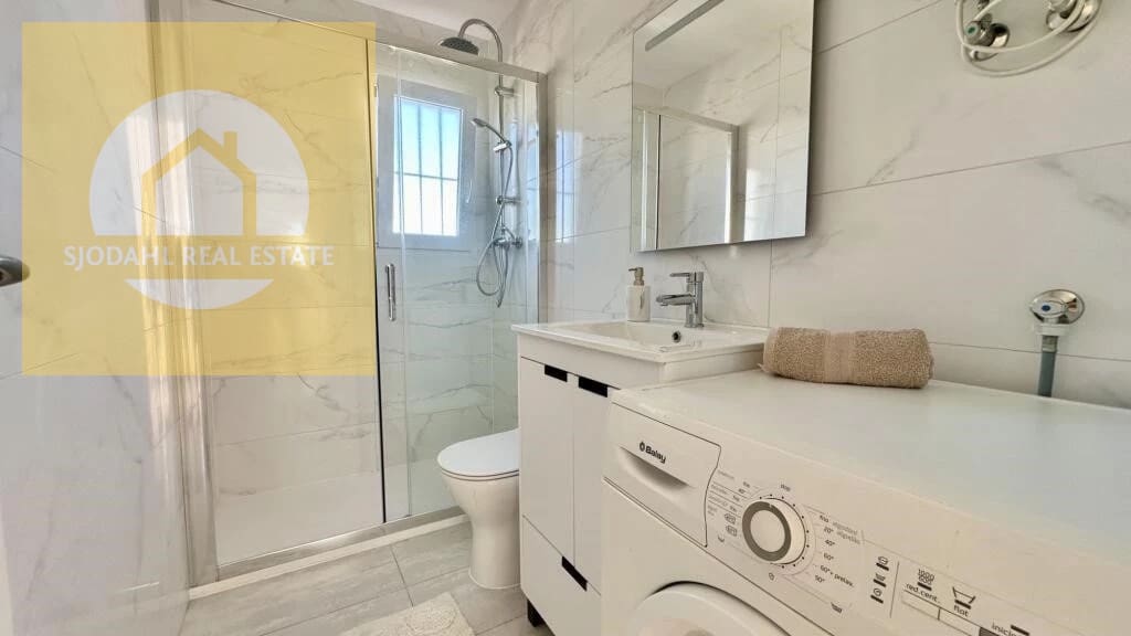 2 soveværelse Penthouse til salg i Punta Prima med swimmingpool garage - € 247.000 (Ref: 9674777)