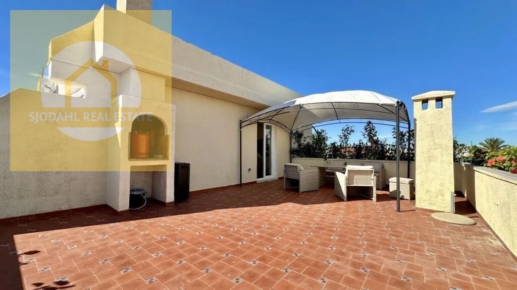 2 soveværelse Penthouse til salg i Punta Prima med swimmingpool garage - € 247.000 (Ref: 9674777)