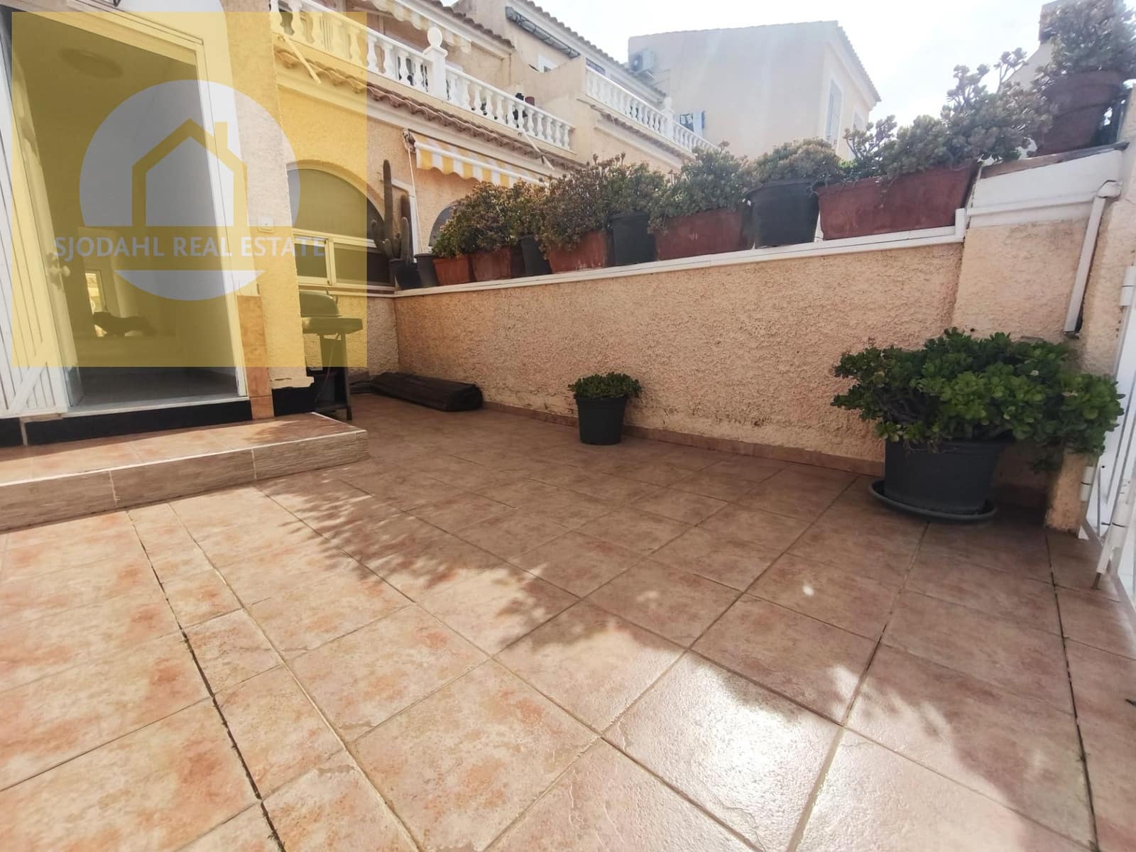 2 bedroom Townhouse for sale in Gran Alacant with pool garage - € 190,000 (Ref: 9713540)