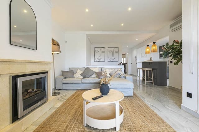 2 quarto Apartamento para venda em Nueva Andalucia, Marbella com piscina - 535 000 € (Ref: 9180156)