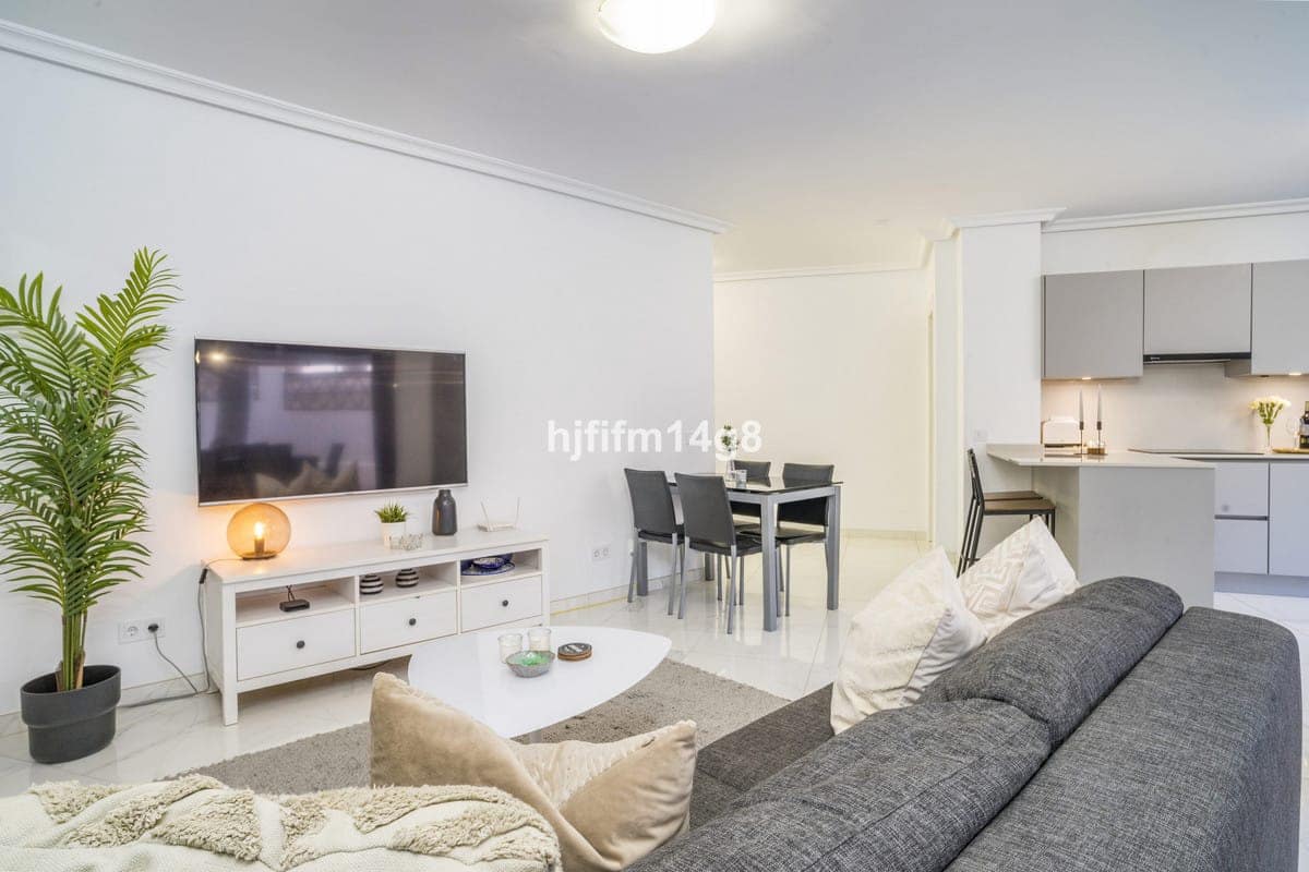 3 soveværelse Lejlighed til salg i Nueva Andalucia med swimmingpool - € 545.000 (Ref: 9185302)