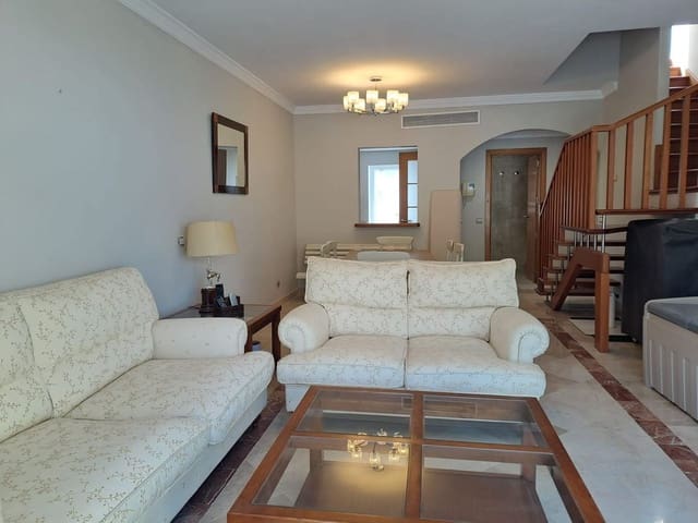 2 bedroom Apartment for sale in Estepona with pool - € 390,000 (Ref: 9185307)