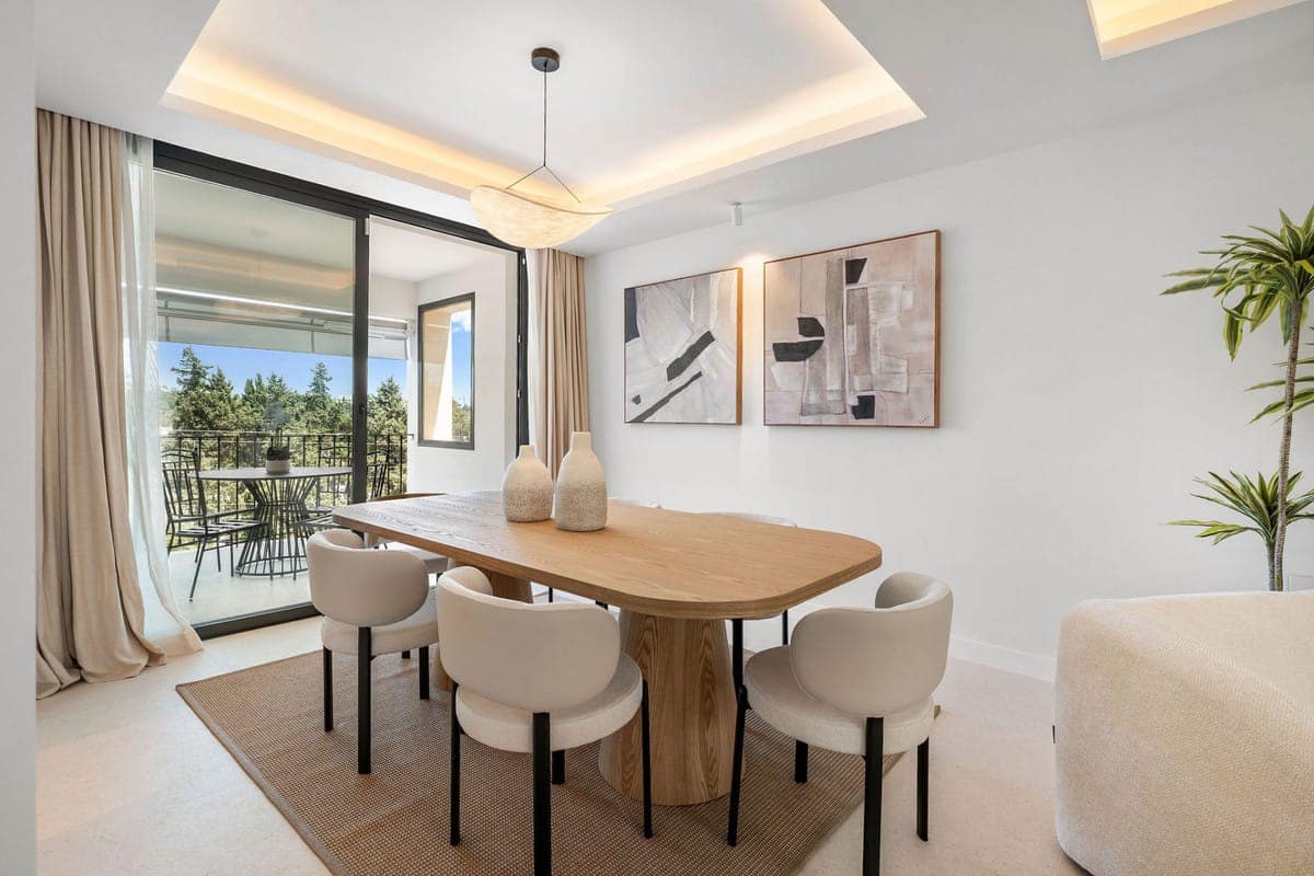 4 makuuhuone Omakotitalo myytävänä paikassa Nueva Andalucia mukana uima-altaan - 1 850 000 € (Ref: 9185318)