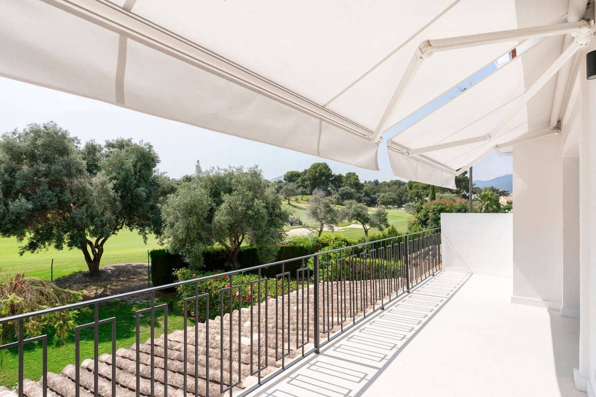 4 makuuhuone Omakotitalo myytävänä paikassa Nueva Andalucia mukana uima-altaan - 1 850 000 € (Ref: 9185318)