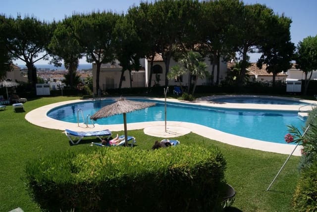 3 soverom Hus til salgs i El Paraiso, Estepona med svømmebasseng - € 595 000 (Ref: 9185323)