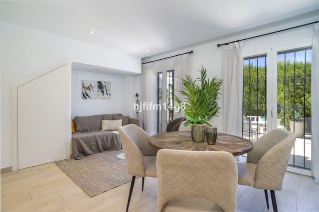 2 soverom Hus til salgs i Nueva Andalucia, Marbella med svømmebasseng - € 490 000 (Ref: 9185325)