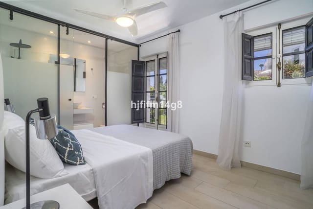 2 soverom Hus til salgs i Nueva Andalucia, Marbella med svømmebasseng - € 490 000 (Ref: 9185325)