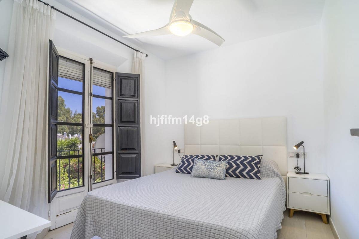 2 soverom Hus til salgs i Nueva Andalucia med svømmebasseng - € 490 000 (Ref: 9185325)