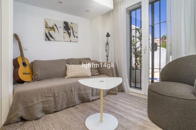 2 soverom Hus til salgs i Nueva Andalucia, Marbella med svømmebasseng - € 490 000 (Ref: 9185325)