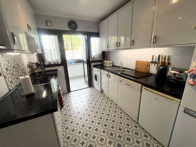 2 sypialnia Apartament na sprzedaż w El Paraiso, Estepona z basenem - 358 000 € (Ref: 9185326)