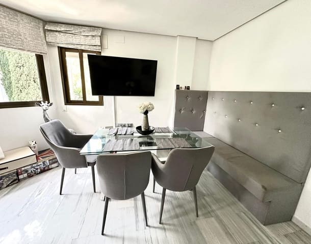 3 bedroom Apartment for sale in Marbella with pool - € 399,990 (Ref: 9217295)