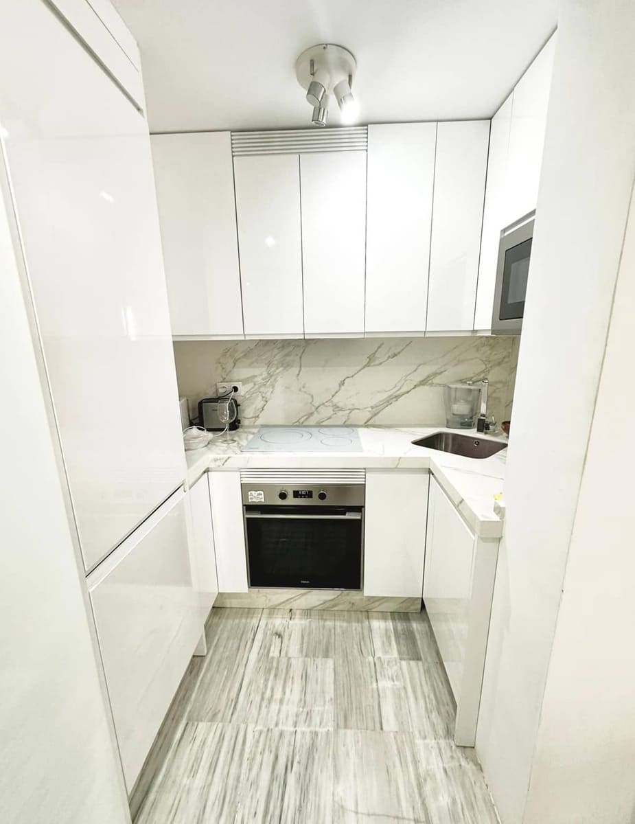 3 bedroom Apartment for sale in Marbella with pool - € 399,990 (Ref: 9217295)