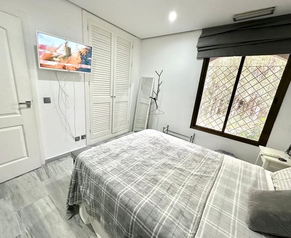 3 bedroom Apartment for sale in Marbella with pool - € 399,990 (Ref: 9217295)