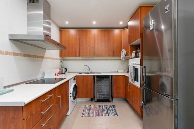 3 quarto Casa em Banda para venda em Estepona com piscina - 445 000 € (Ref: 9239834)