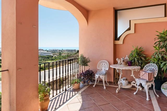 3 quarto Casa em Banda para venda em Estepona com piscina - 445 000 € (Ref: 9239834)