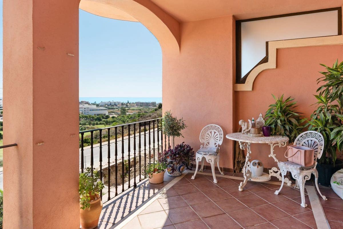 3 quarto Casa em Banda para venda em Estepona com piscina - 445 000 € (Ref: 9239834)