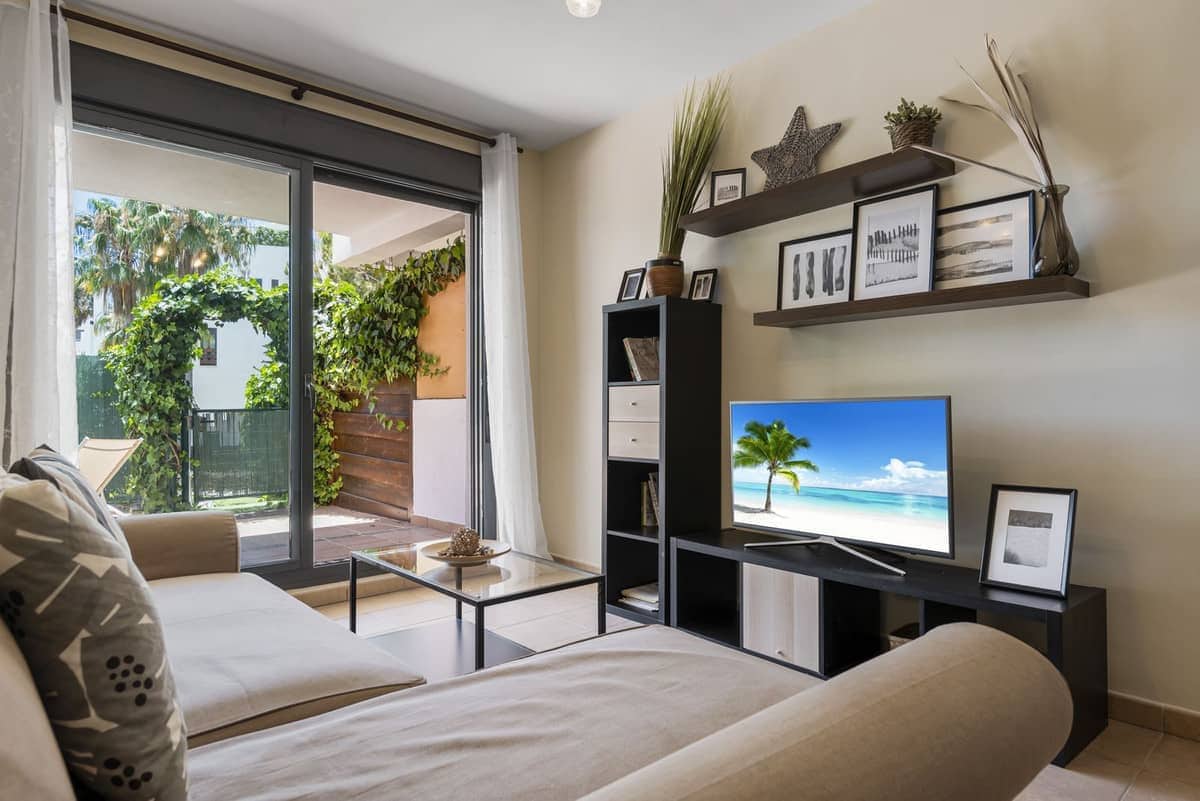 2 bedroom Apartment for sale in Mijas Costa with pool - € 385,000 (Ref: 9242859)