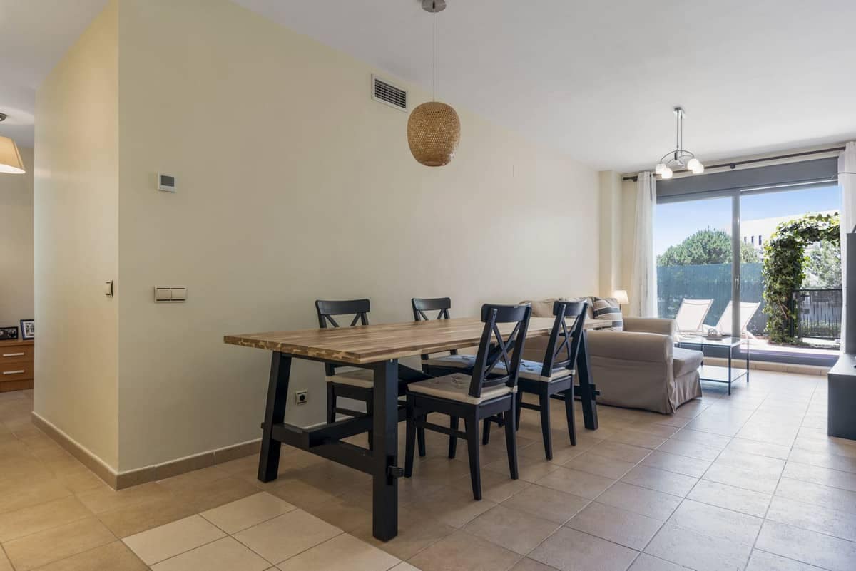 2 bedroom Apartment for sale in Mijas Costa with pool - € 385,000 (Ref: 9242859)