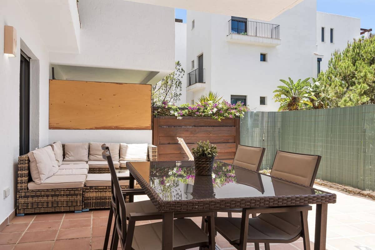 2 bedroom Apartment for sale in Mijas Costa with pool - € 385,000 (Ref: 9242859)