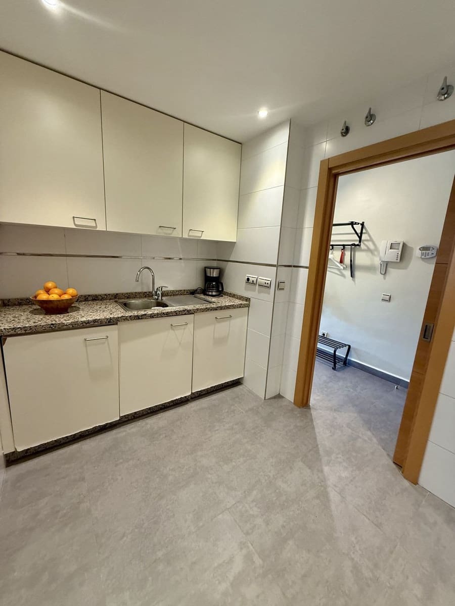 2 bedroom Apartment for sale in Mijas Costa with pool - € 385,000 (Ref: 9242859)