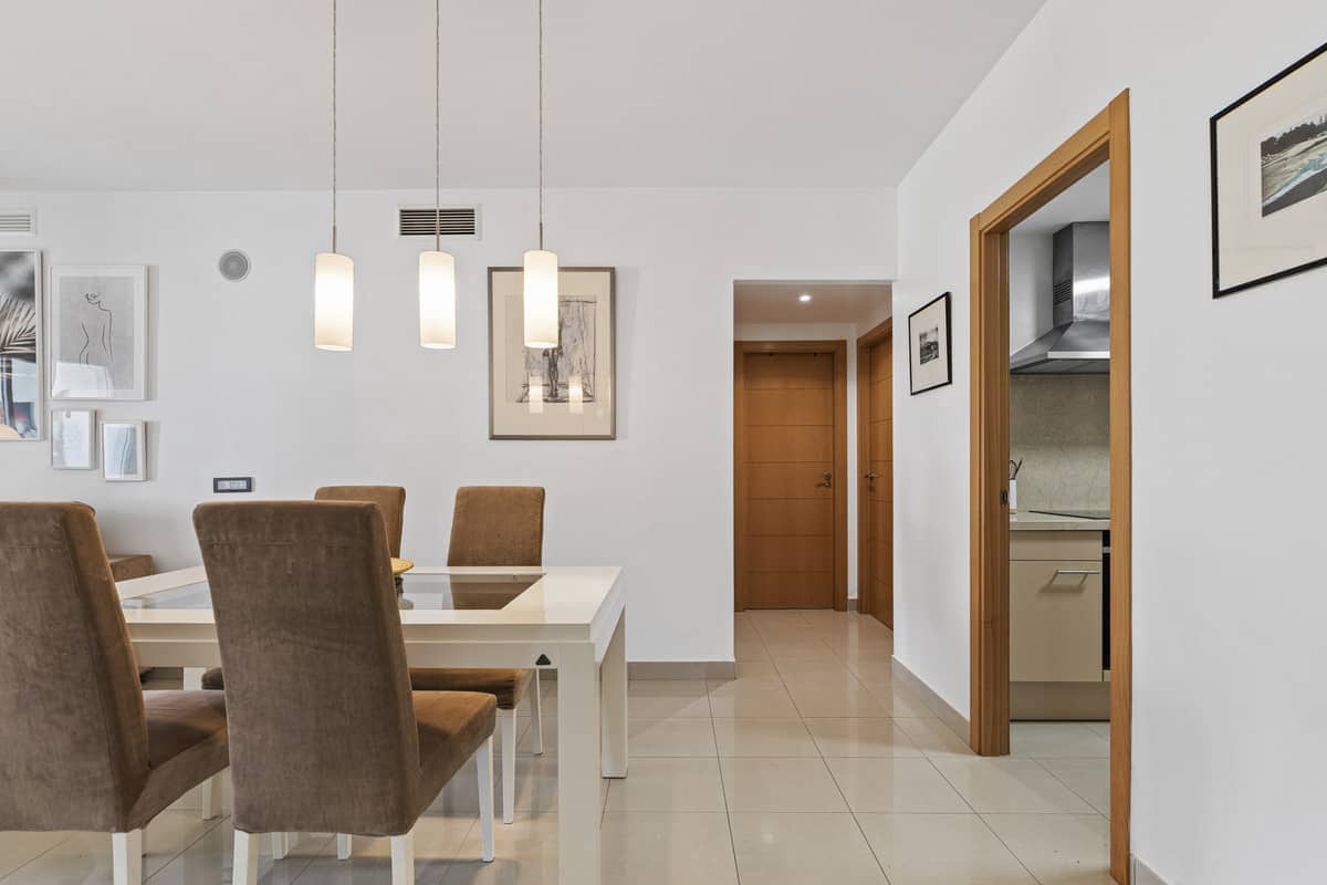 2 bedroom Apartment for sale in El Paraiso with pool - € 435,000 (Ref: 9276167)