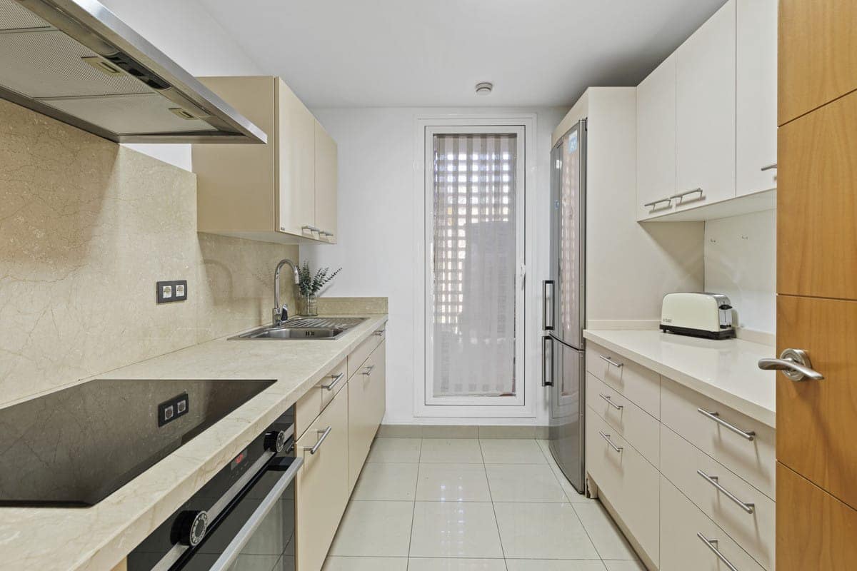 2 bedroom Apartment for sale in El Paraiso with pool - € 435,000 (Ref: 9276167)