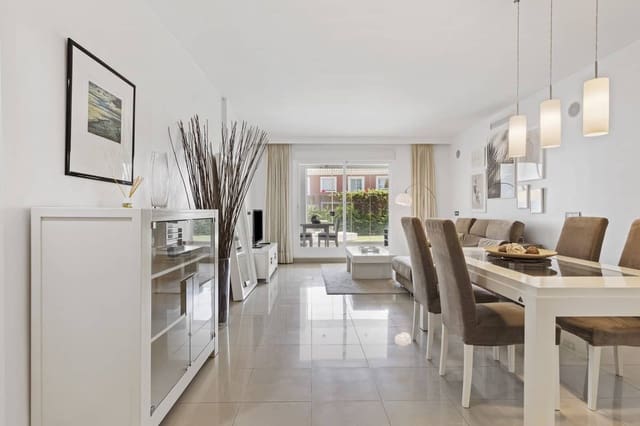 2 slaapkamer Appartement te koop in El Paraiso, Estepona met zwembad - € 435.000 (Ref: 9276167)