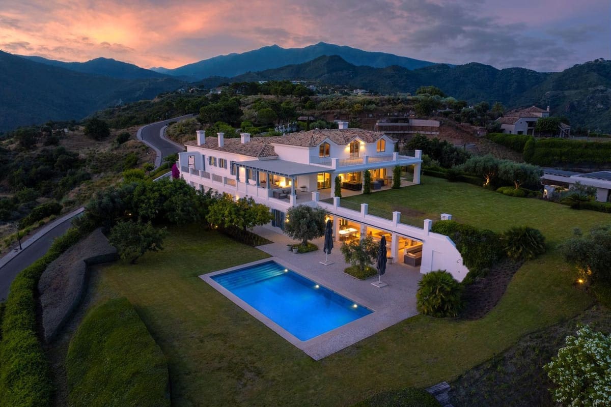 5 soveværelse Finca/Landehus til salg i Benahavis med swimmingpool - € 4.750.000 (Ref: 9317684)