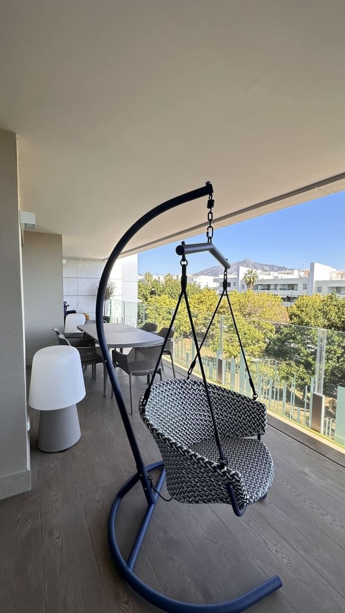 3 bedroom Apartment for sale in San Pedro de Alcantara with pool - € 1,075,000 (Ref: 9347105)