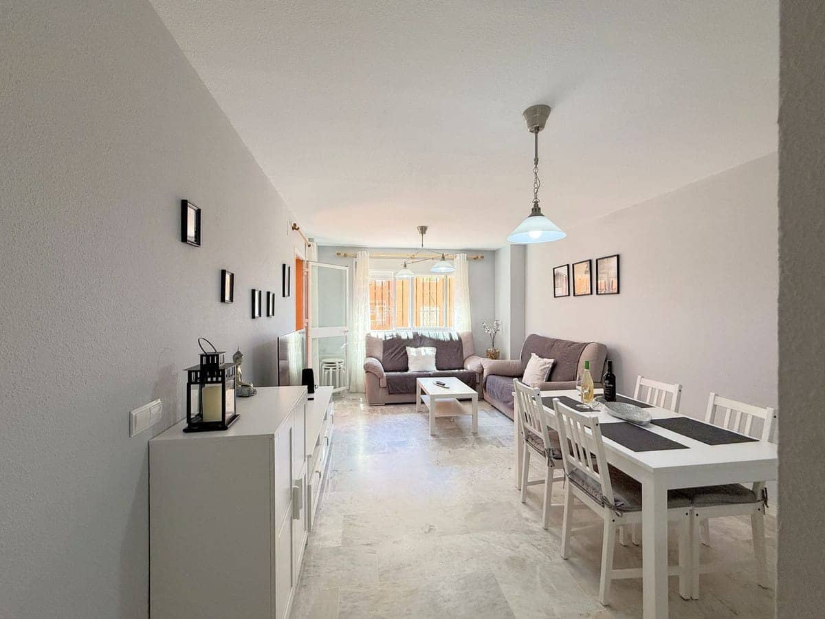 2 chambre Appartement à vendre à La Duquesa / Puerto de la Duquesa avec piscine - 268 000 € (Ref: 9347109)